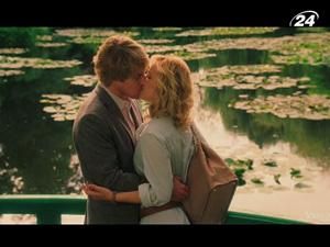 "Опівночі в Парижі": у Парижі молода пара захоплюється новими враженнями "Опівночі в Парижі": у Парижі молода пара захоплюється новими враженнями