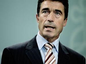 Генсеку НАТО по душе идея потратить деньги Каддафи на финансирование ливийской оппозиции Генсеку НАТО по душе идея потратить деньги Каддафи на финансирование ливийской оппозиции