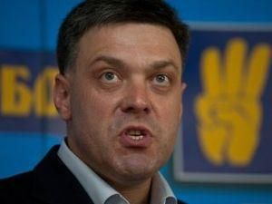 БЮТ: Тягнибок разом із Януковичем готує кровопролиття на День перемоги
