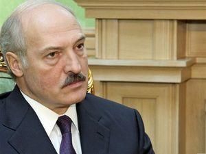 Лукашенко запретил СМИ писать о кризисе в стране