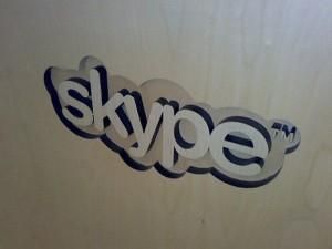 За Skype воюют Facebook и Google