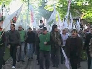 Польские шахтеры совершили нападение на офис компании-работодателя