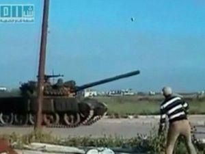Армія Сирії ввела танки в місто Баніас   