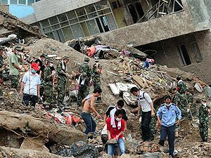 У Китаї 20 людей стали жертвами зсуву У Китаї 20 людей стали жертвами зсуву