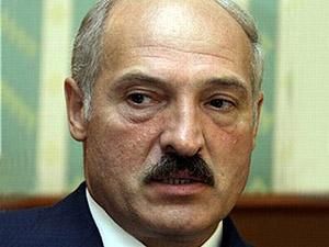 Лукашенко: Проти Білорусі ведеться жорстка війна