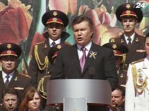 У "Марші перемоги" на Хрещатику взяли участь близько тисячі ветеранів У "Марші перемоги" на Хрещатику взяли участь близько тисячі ветеранів