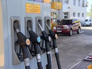 Бензин подешевшає у другій половині 2011 р. Бензин подешевшає у другій половині 2011 р.