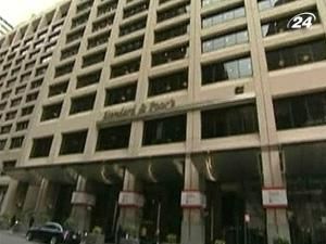 Греция назвала снижение ее рейтинга "необоснованным" Греция назвала снижение ее рейтинга "необоснованным"