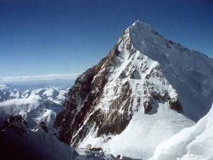 Встановлюючи рекорд при сходженні на Еверест, помер екс-міністр Непалу