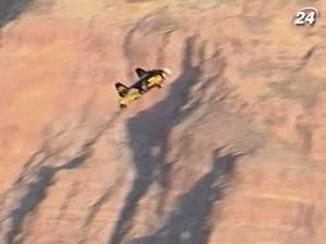 "Реактивный" Ив Росси покорил Большой Каньон "Реактивный" Ив Росси покорил Большой Каньон