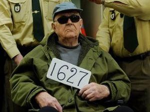 Іван Дем'янюк звільнений з-під варти в Німеччині Іван Дем'янюк звільнений з-під варти в Німеччині