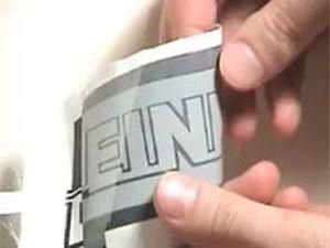 "Електронний папір" перенесли на тканину: дисплей зможе стати частиною одягу "Електронний папір" перенесли на тканину: дисплей зможе стати частиною одягу