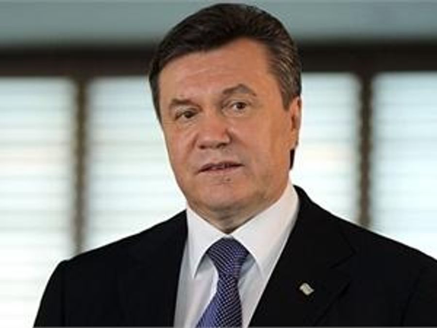 Янукович: Таке 9 травня нам не потрібне Янукович: Таке 9 травня нам не потрібне