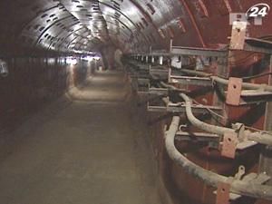 Російські олігархи скуповують бункери, які захистять від стихії та радіації Російські олігархи скуповують бункери, які захистять від стихії та радіації