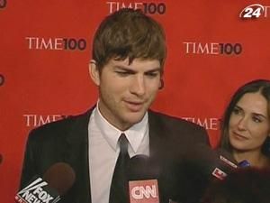 Ештон Катчер замінить Чарлі Шина у "Двох з половиною чоловіках" Ештон Катчер замінить Чарлі Шина у "Двох з половиною чоловіках"