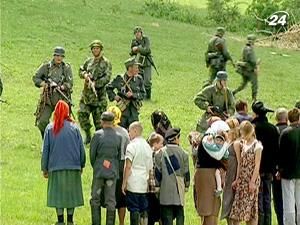 Під Сімферополем відтворили бій з елементами театру Під Сімферополем відтворили бій з елементами театру