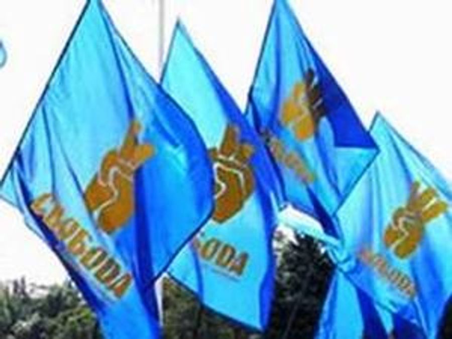 У Львові затримали двох депутатів "Свободи" через події 9 травня У Львові затримали двох депутатів "Свободи" через події 9 травня