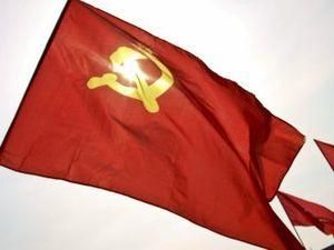 У Тернополі міліція порахувала скільки рук зривали прапор КПУ