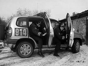 Дніпропетровщина: п’яний хуліган бейсбольною битою розбивав скло на портретах ветеранів Дніпропетровщина: п’яний хуліган бейсбольною битою розбивав скло на портретах ветеранів