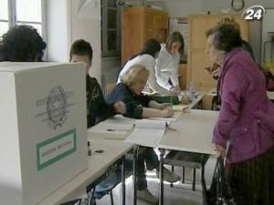 Сильвио Берлускони и его партнеры по коалиции потерпели неудачу в Милане Сильвио Берлускони и его партнеры по коалиции потерпели неудачу в Милане