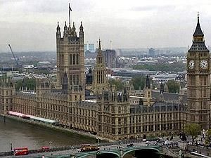 Британські депутати пророкують Каддафі долю Усами бін Ладена Британські депутати пророкують Каддафі долю Усами бін Ладена