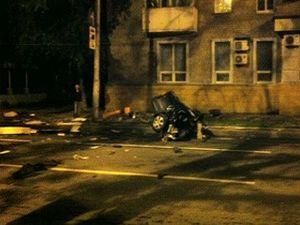 ДТП у Донецьку: Автомобіль сина бізнесмена розірвало навпіл