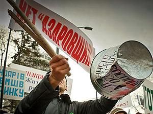 Сегодня у парламента требовать отставки правительства Азарова Сегодня у парламента требовать отставки правительства Азарова