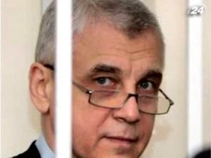 СМИ: Иващенко могут положить в одну палату с Луценко СМИ: Иващенко могут положить в одну палату с Луценко