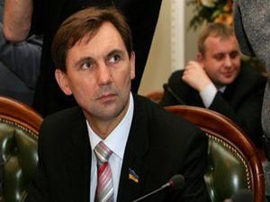 Нардеп прийшов на засідання ВР у футболці "Свободу Луценку!" Нардеп прийшов на засідання ВР у футболці "Свободу Луценку!"