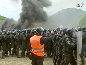 Правоохранители готовятся к вероятным беспорядкам на Евро-2012 