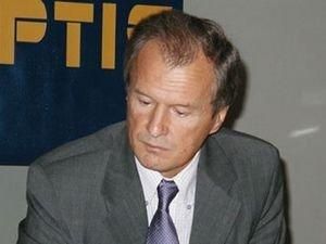 Костенко попробует отменить закон о красном флаге Костенко попробует отменить закон о красном флаге