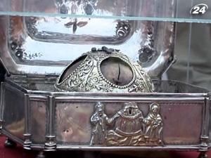 По колониям возят мощи великомученицы Анастасии По колониям возят мощи великомученицы Анастасии