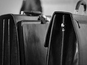 СМИ: Чехия выслала двух украинских дипломатов СМИ: Чехия выслала двух украинских дипломатов