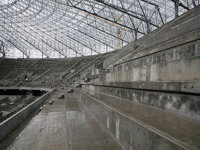Во Львове продолжают строить стадион