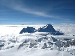 Непалець провів 32 години на вершині Евересту Непалець провів 32 години на вершині Евересту