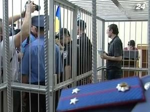 Суд залишив Луценка під вартою - 23 травня 2011 - Телеканал новин 24 Суд залишив Луценка під вартою - 23 травня 2011 - Телеканал новин 24