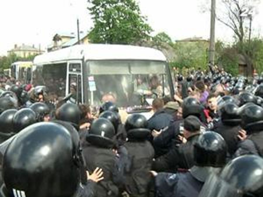 ГПУ у львівських сутичках звинувачує місцеву владу ГПУ у львівських сутичках звинувачує місцеву владу