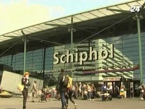 Из-за вулканических туч в Европе отменяют авиарейсы Из-за вулканических туч в Европе отменяют авиарейсы