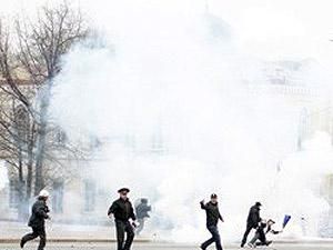 В Астане у здания спецслужб взорвался автомобиль В Астане у здания спецслужб взорвался автомобиль