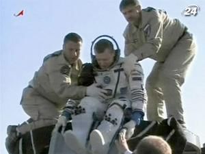 Экипаж космического корабля "Союз" приземлился в Казахстане