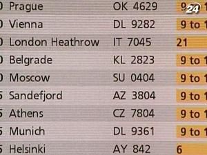 В Европе из-за вулканического пепла отменили сотни рейсов В Европе из-за вулканического пепла отменили сотни рейсов