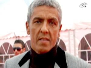 Сами Насери показал ягодицы Сами Насери показал ягодицы