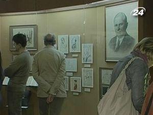 У Москві відкрилась експозиція особистих документів радянських лідерів - 24 травня 2011 - Телеканал новин 24 У Москві відкрилась експозиція особистих документів радянських лідерів - 24 травня 2011 - Телеканал новин 24