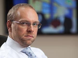 Власенко: Правохоронці утримували мене силою у Генпрокуратурі Власенко: Правохоронці утримували мене силою у Генпрокуратурі