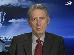 В результате извержения вулкана отменено более 250 авиарейсов В результате извержения вулкана отменено более 250 авиарейсов