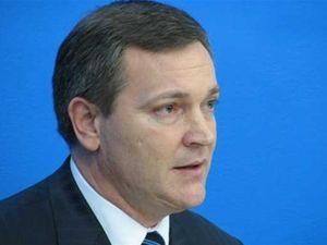 Колесніченко: Закон про мови блокують патріоти та неонацисти Колесніченко: Закон про мови блокують патріоти та неонацисти