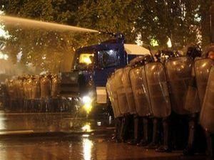 Во время разгона митинга в Грузии погибли два человека Во время разгона митинга в Грузии погибли два человека