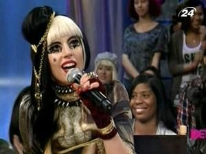 Леди Гага рассказала, что живет в маленькой квартире с тараканами Леди Гага рассказала, что живет в маленькой квартире с тараканами