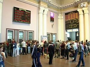 Дефіциту на квитки на літні поїзди поки немає Дефіциту на квитки на літні поїзди поки немає