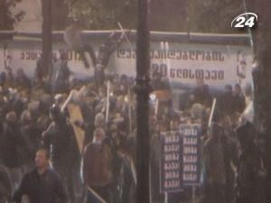 У Тбілісі акцію протесту розігнали спецназом (ВІДЕО)